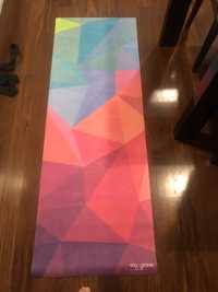 Vendo tapete de yoga novo