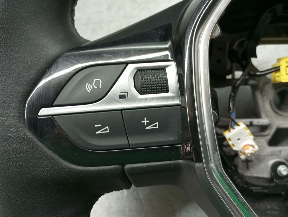 Volante de direção PEUGEOT 208 II
