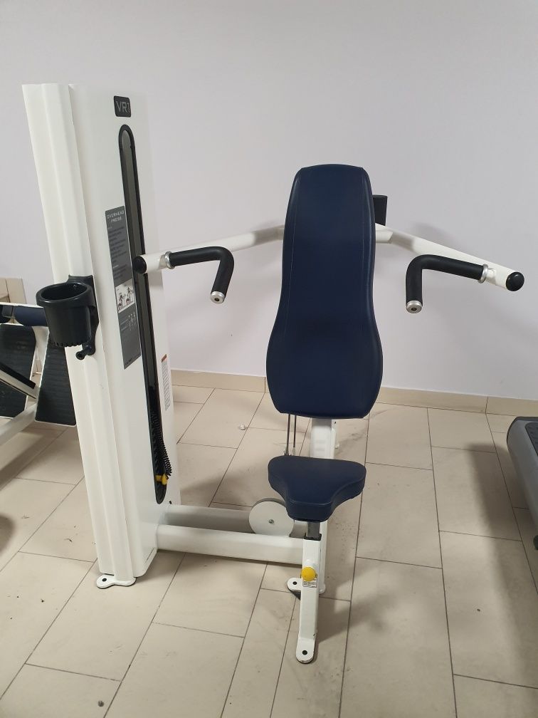 Maszyna Cybex klatka wyciskanie barki vr1 możliwa wysyłka