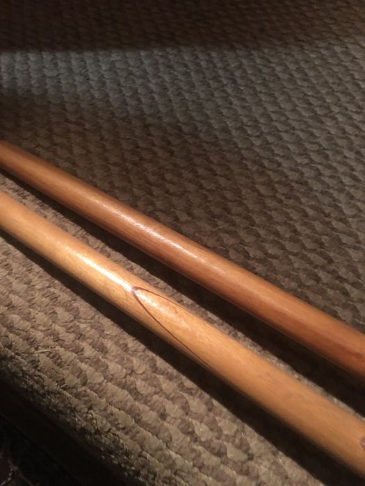 Більярний кий 2 шт. без використання