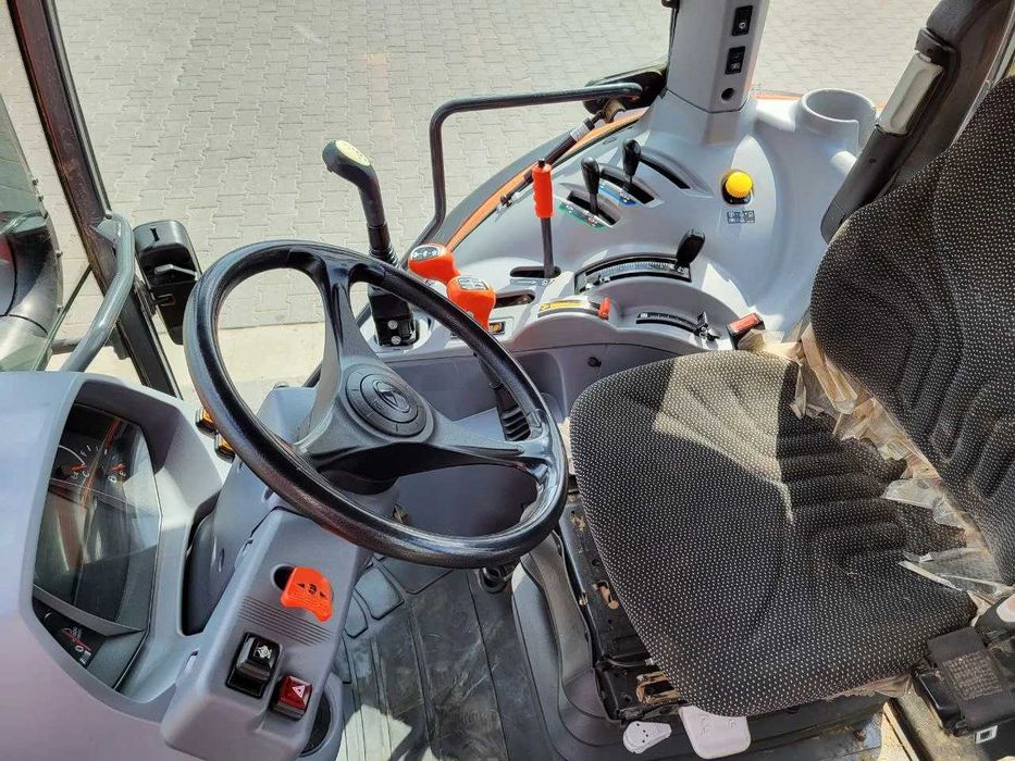 Ciągnik Kubota M5111