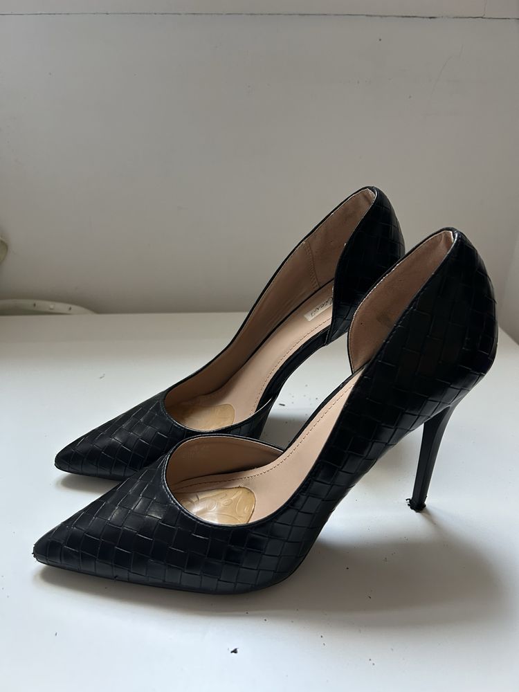 Pumps  pretas altas