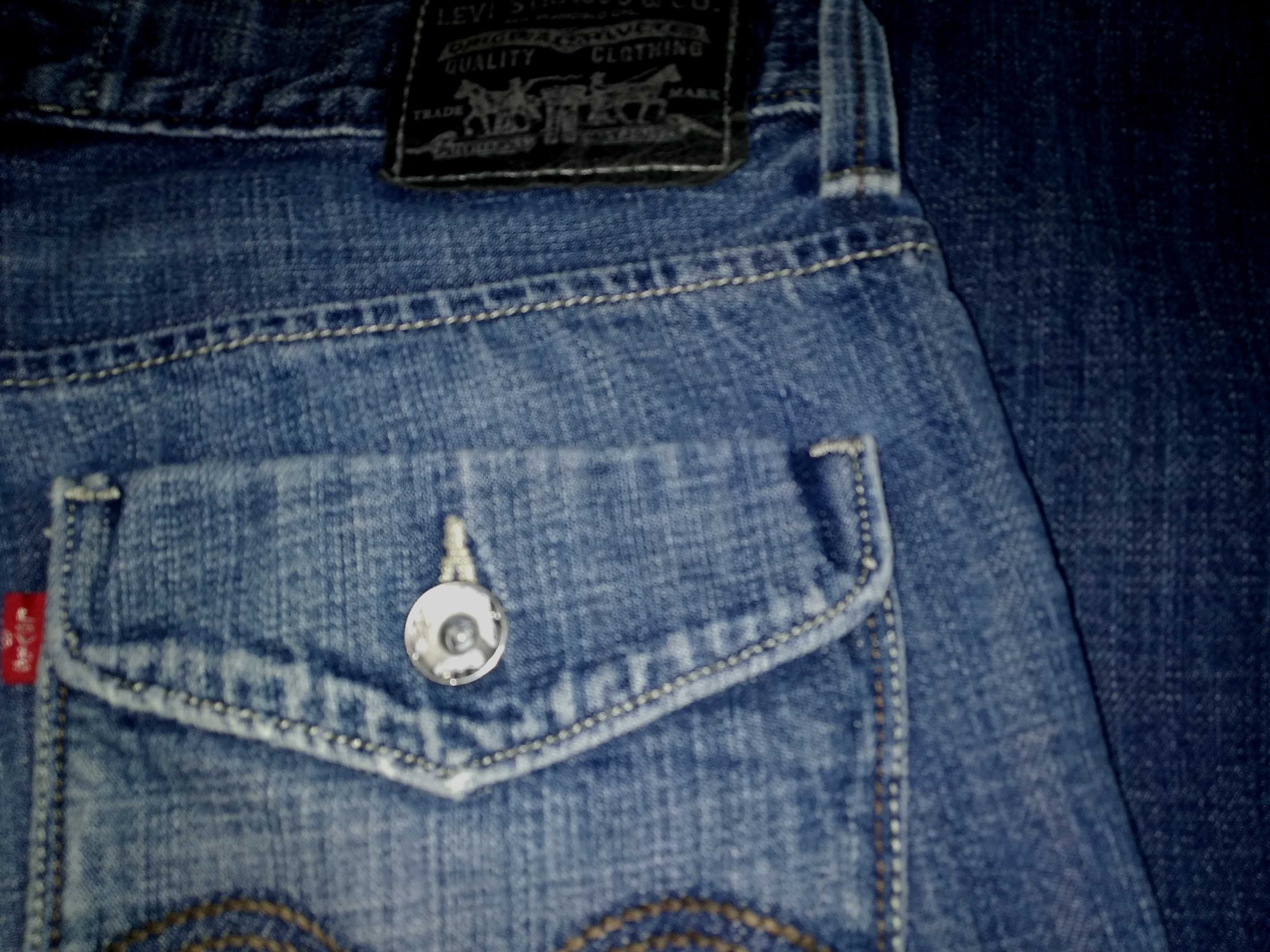 Джинси LEVIS 514 W34  L 34  made in  Cambodia