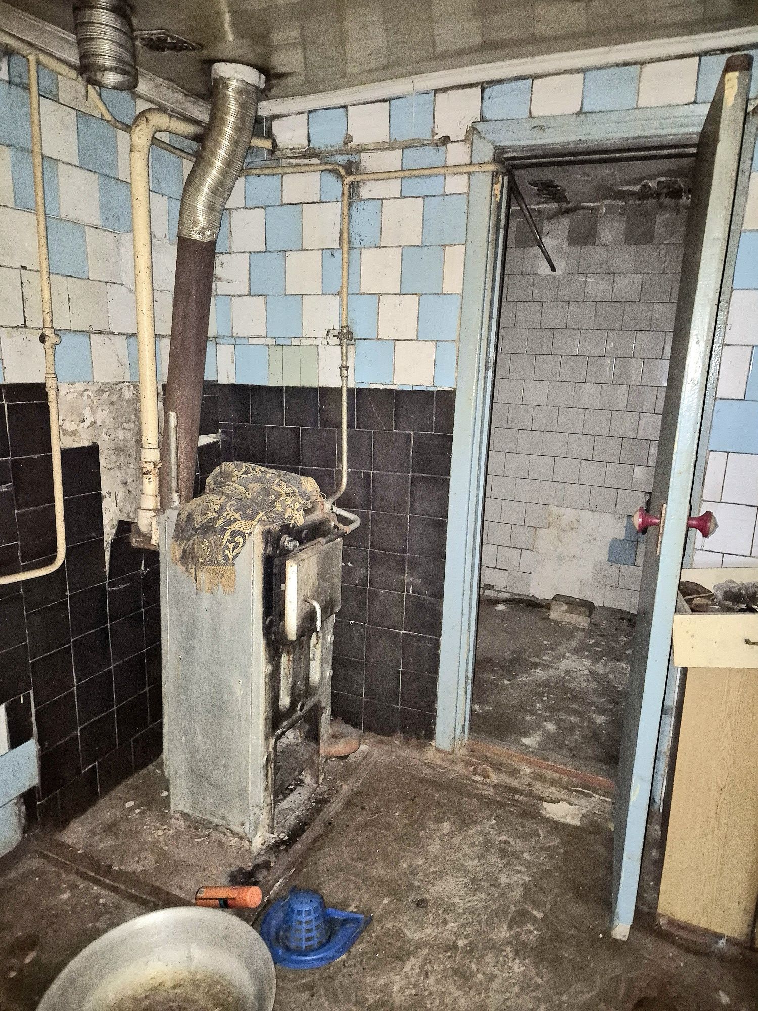 Будинок два входи Богунія під повний ремонт газ вода 13 соток