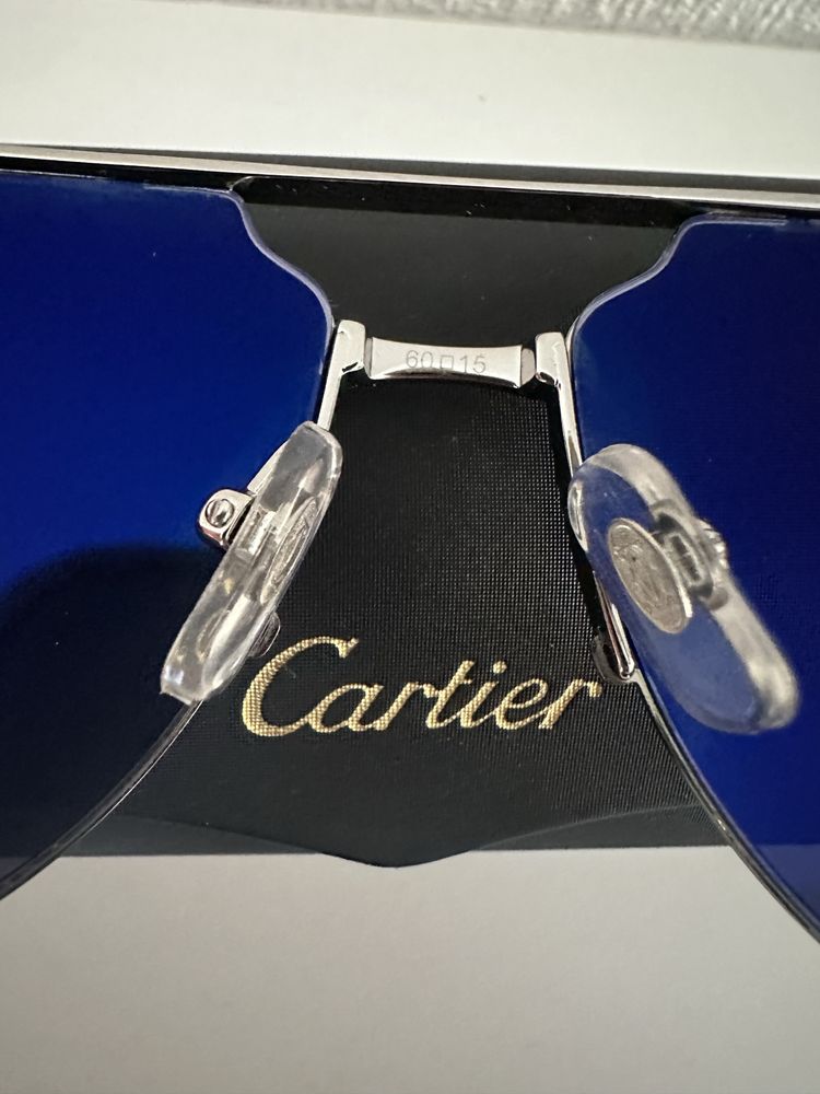 Сонцезахісні окуляри Cartier