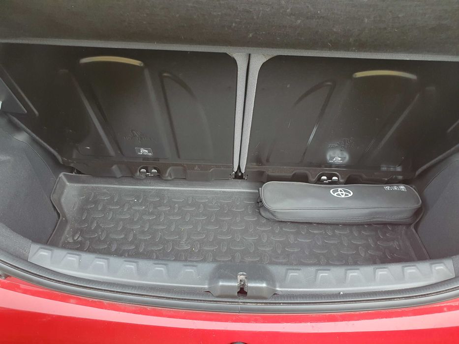 AYGO X-PLAY  2021  5-drzwiowy  1,0 WT-i 72 KM benzyna  1 właściciel