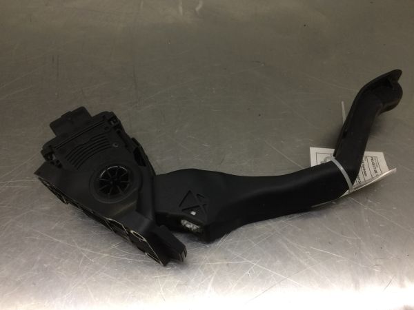 Pedal do acelerador PEUGEOT 208