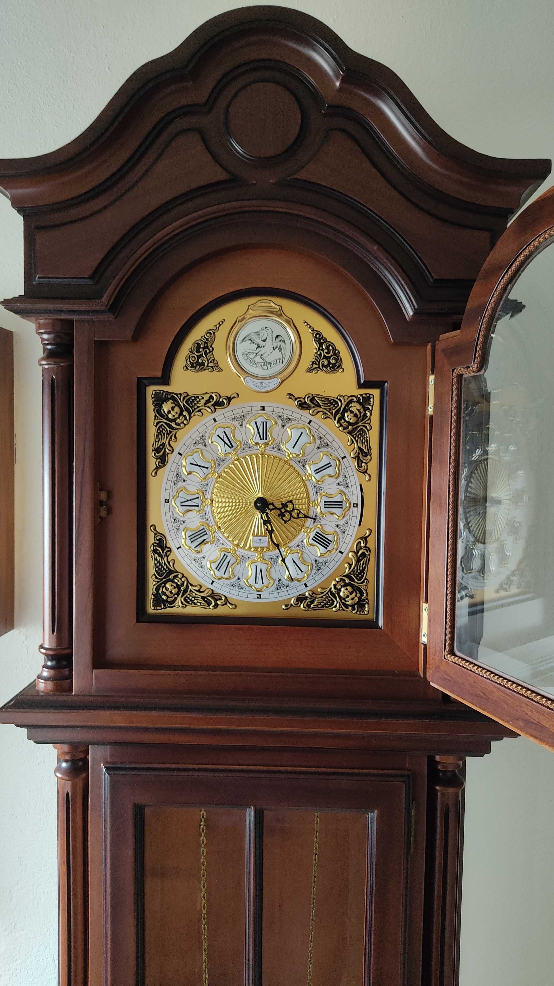 Relógio antigo Tempos Fugit em madeira nobre como novo