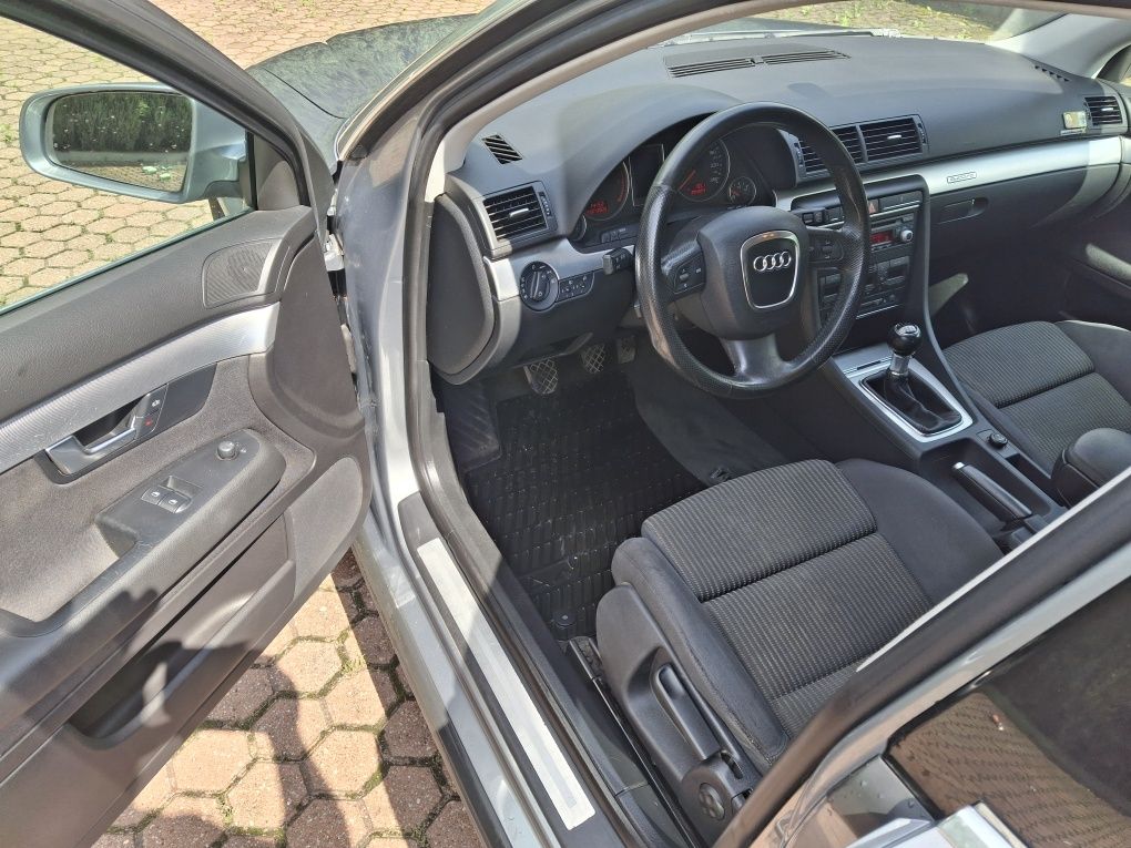 Audi A4 QUATTRO  1.8 TURBO 163 KM