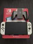 SWITCH OLED praticamente nova