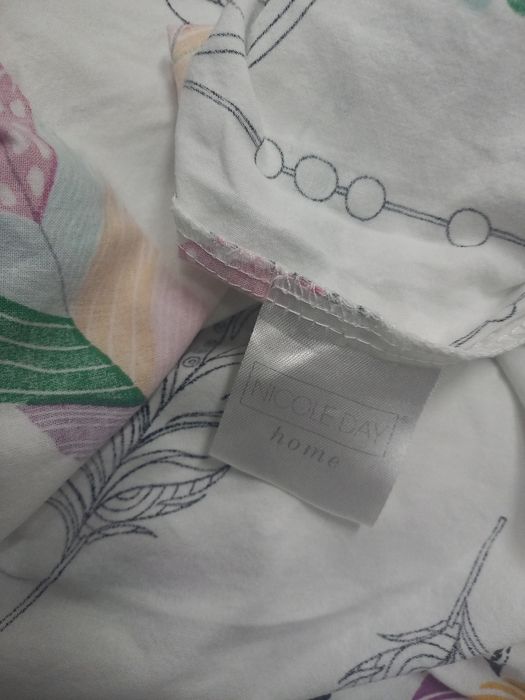 Capa edredão solteiro com 2 temas com 1.85 por 1.85