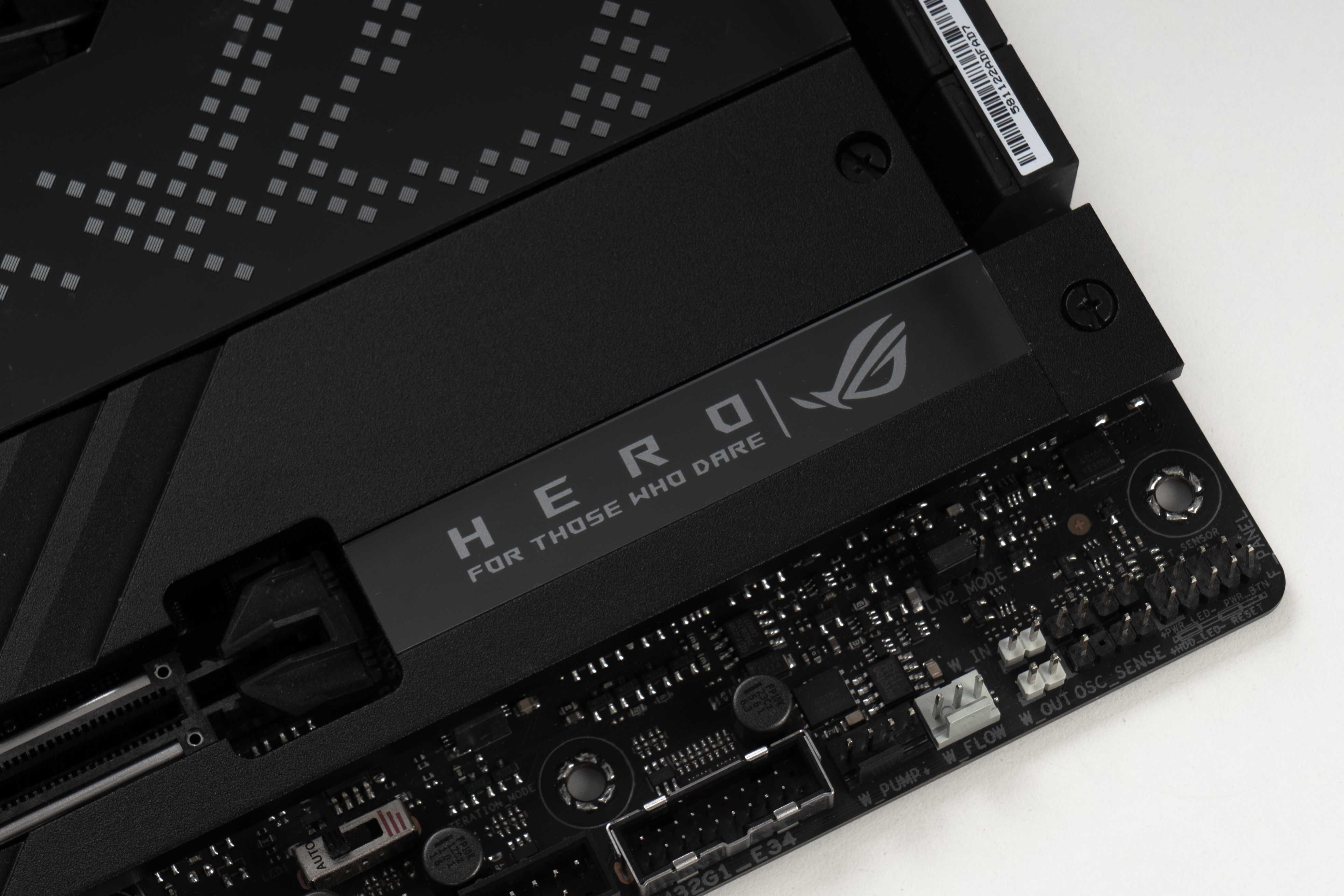 Материнська плата Asus CROSSHAIR X670E HERO WiFi/Гар 3 міс/SiliconFox