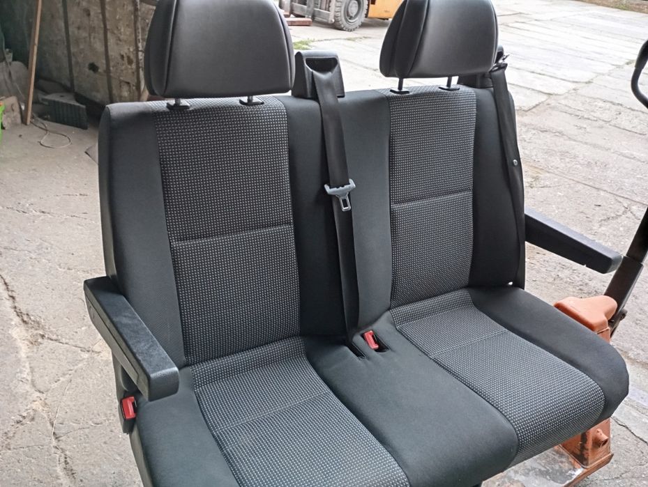 Bagażnik dachowy Thule Mercedes 906  boczki tapicerki plus kpl na slub