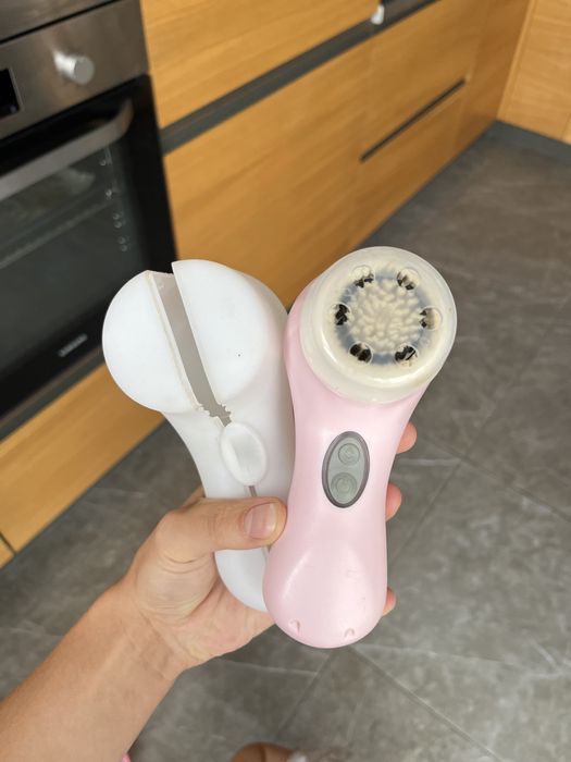 Апарат для очищення обличчя Clarisonic mia 2