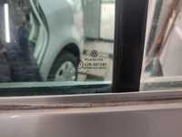 Скло задніх лівих дверей Volkswagen Touran