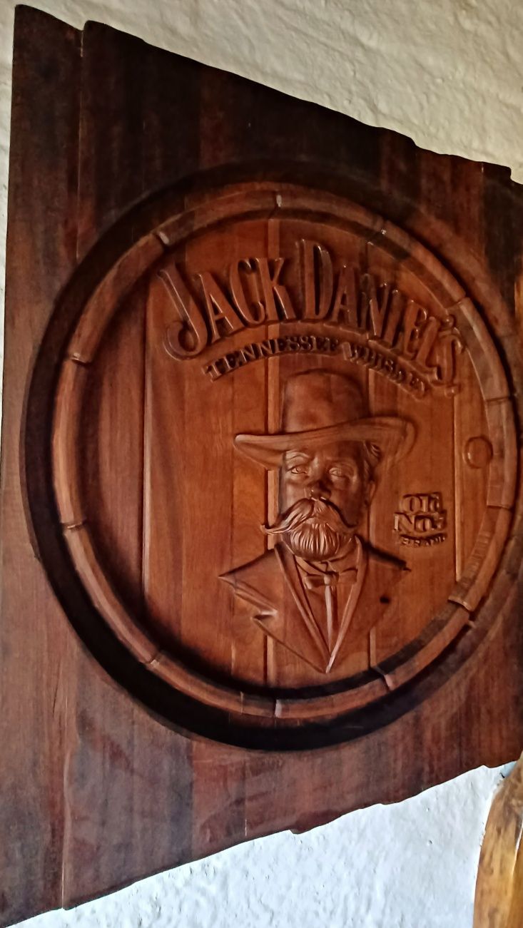 Jack Daniels, em forma tampa de uma pipa.