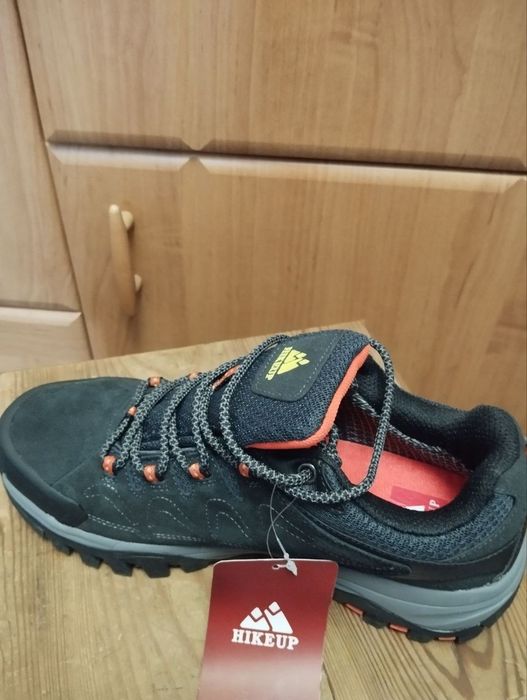 Продам кросовки HIKEUP 41 размер.