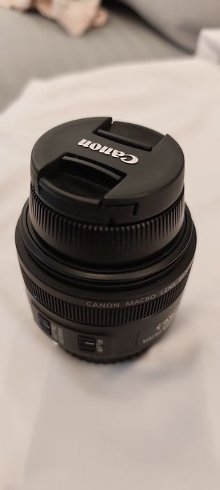 Canon Single Focus Macro Lens EF-S35mm F2.8 IS