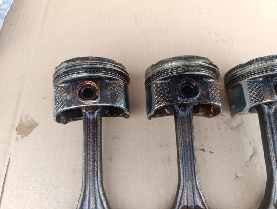 Шатуни поршня 1.2 бензин Fabia Polo Ibiza Cordoba