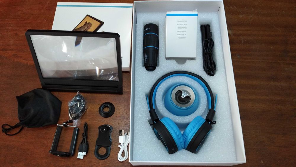 Kit de acessórios para smartphone.