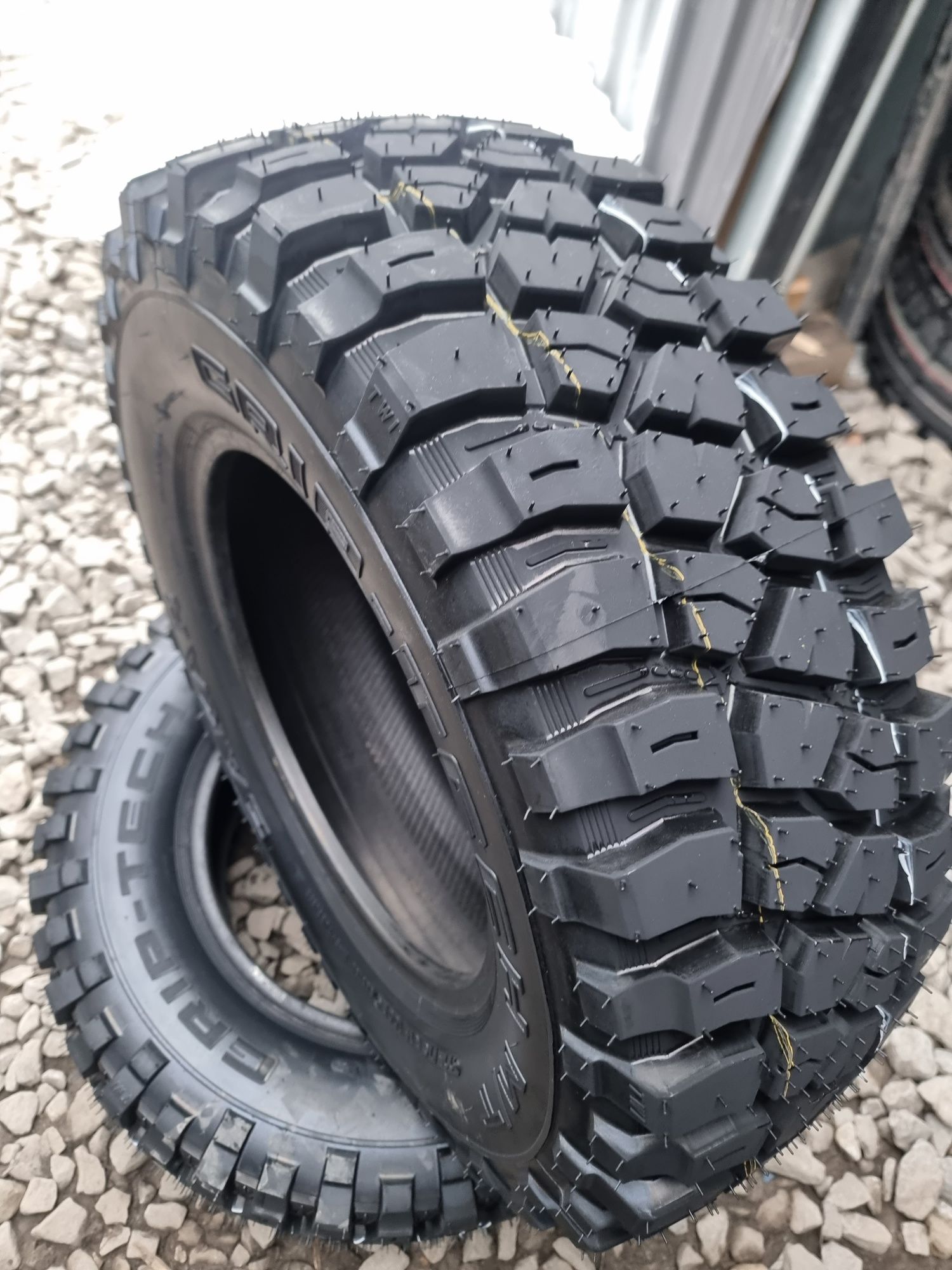 Opony Terenowe 215/70 R15 Dakar Wzór Bfgoodrich Mud-Terrain KM3