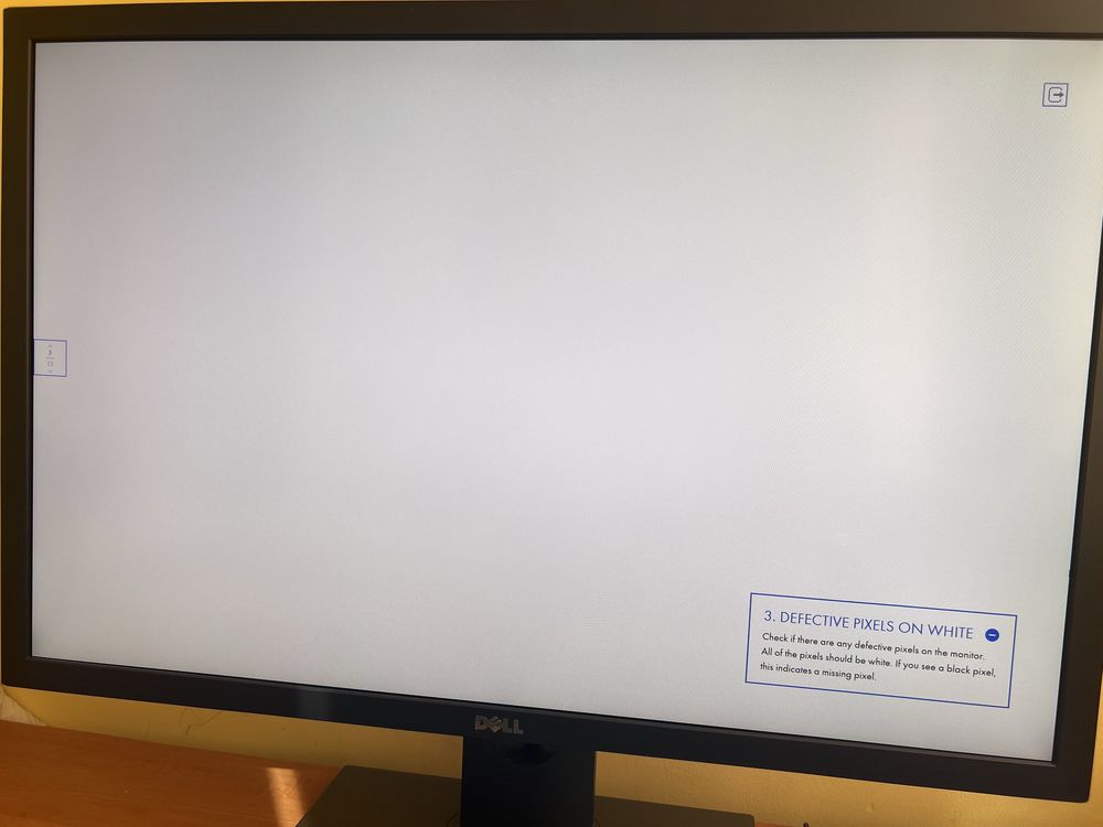 Монітор Dell UP3017
