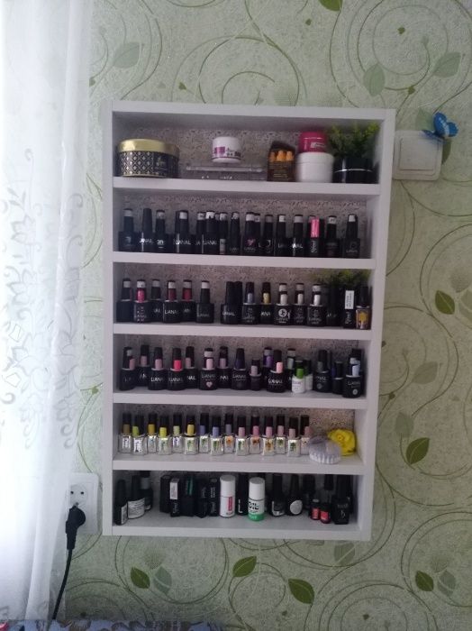 Полочка под лаки 600х600