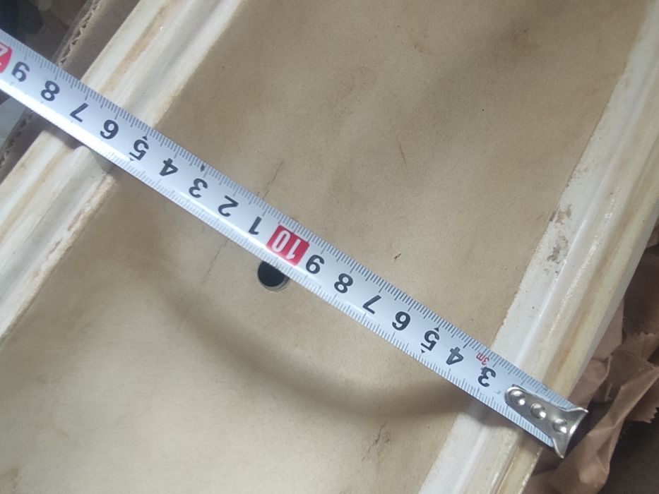 Кришка бачка унітазу.