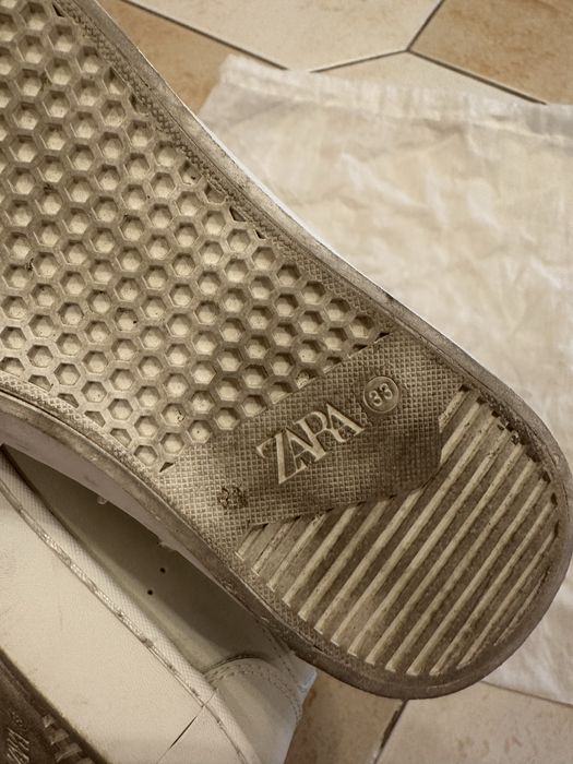 Продам кросівки ZARA 33