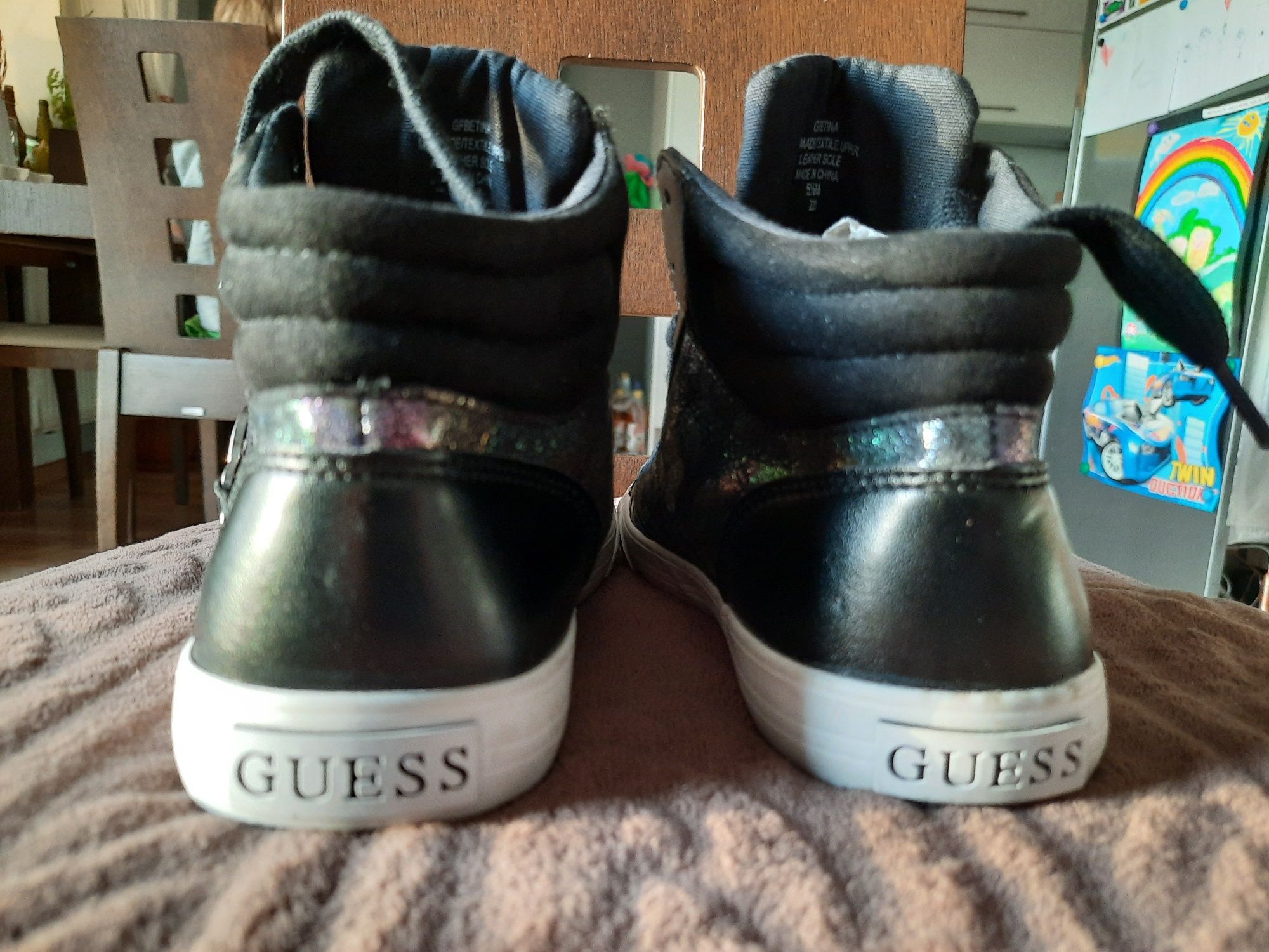 Trampki nowe  roz. 38 Guess