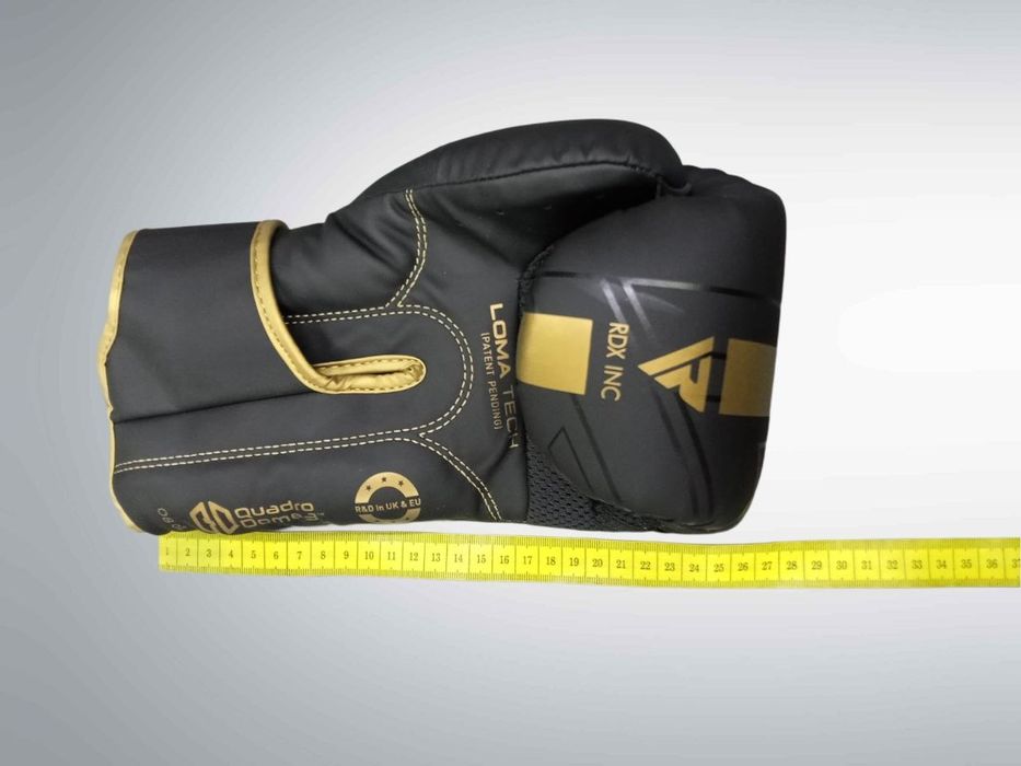 Боксерские перчатки новые