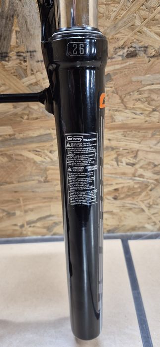 RST Omega . 26" . Amortyzator.  Nowy