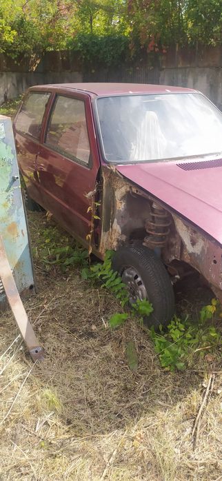 Продам Fiat Uno,не на ходу,
