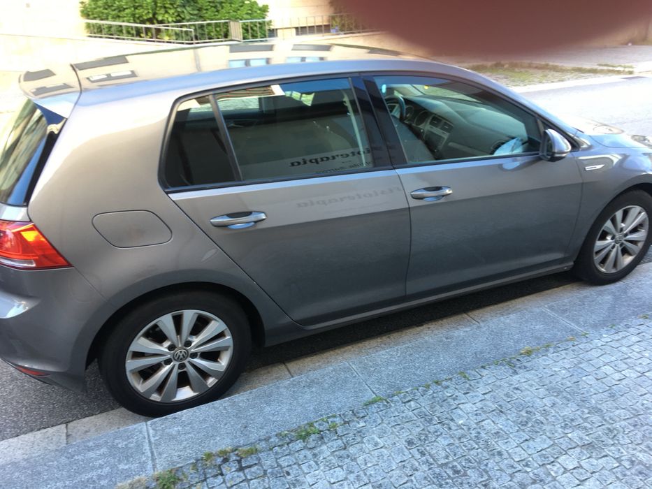 Volkswagen Golf  1.6 Confortline