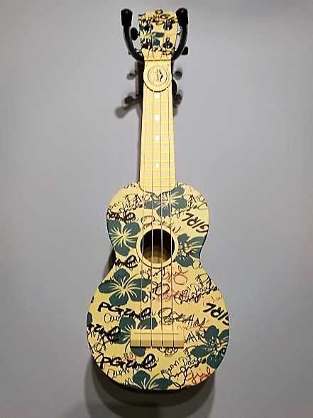 Ukulele Ever Play WU-21F4 WH sopranowe ukulele karbonowe