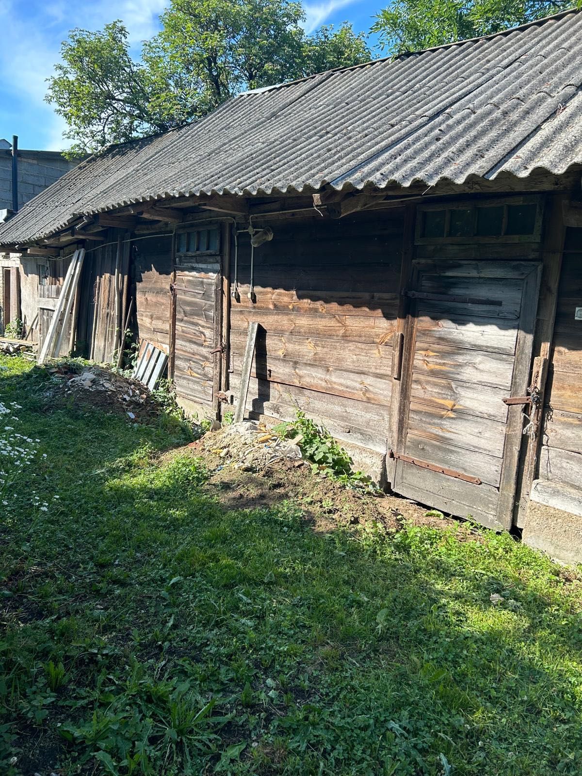 Pomieszczenia gospodarcze do rozbiórki w zamian za drewno