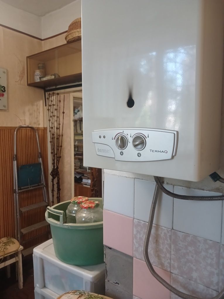 2 комн -55 метров с балконом. Центр. АГВ. Ремонт. Мебель. ул.Столбовая