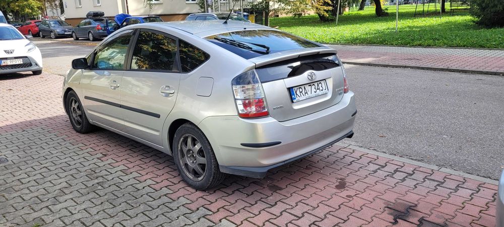 2004 TOYOTA PRIUS 1.5 Hybrid  9 Lat w rękach    Zamiana