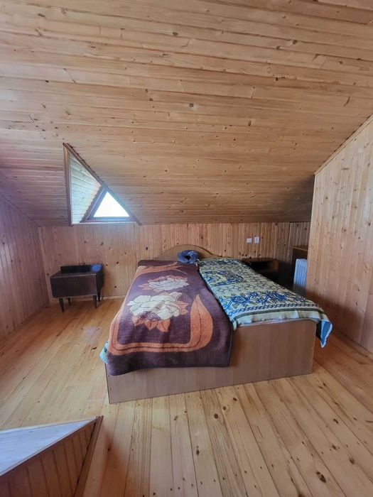 Продаж гарного будинку з земельною ділянкою в центрі Яремче!