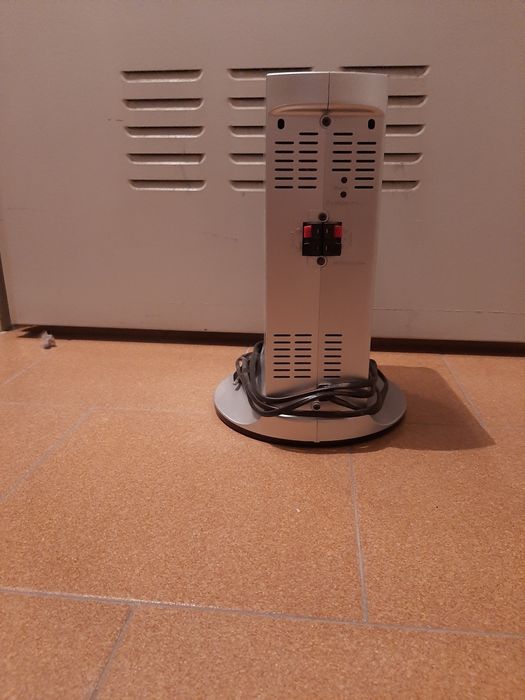 Colunas de tv surond