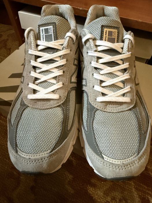 Кросівки New Balance 990v4
