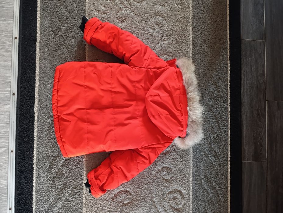 Зимова куртка на хлопчика на 3-4 роки