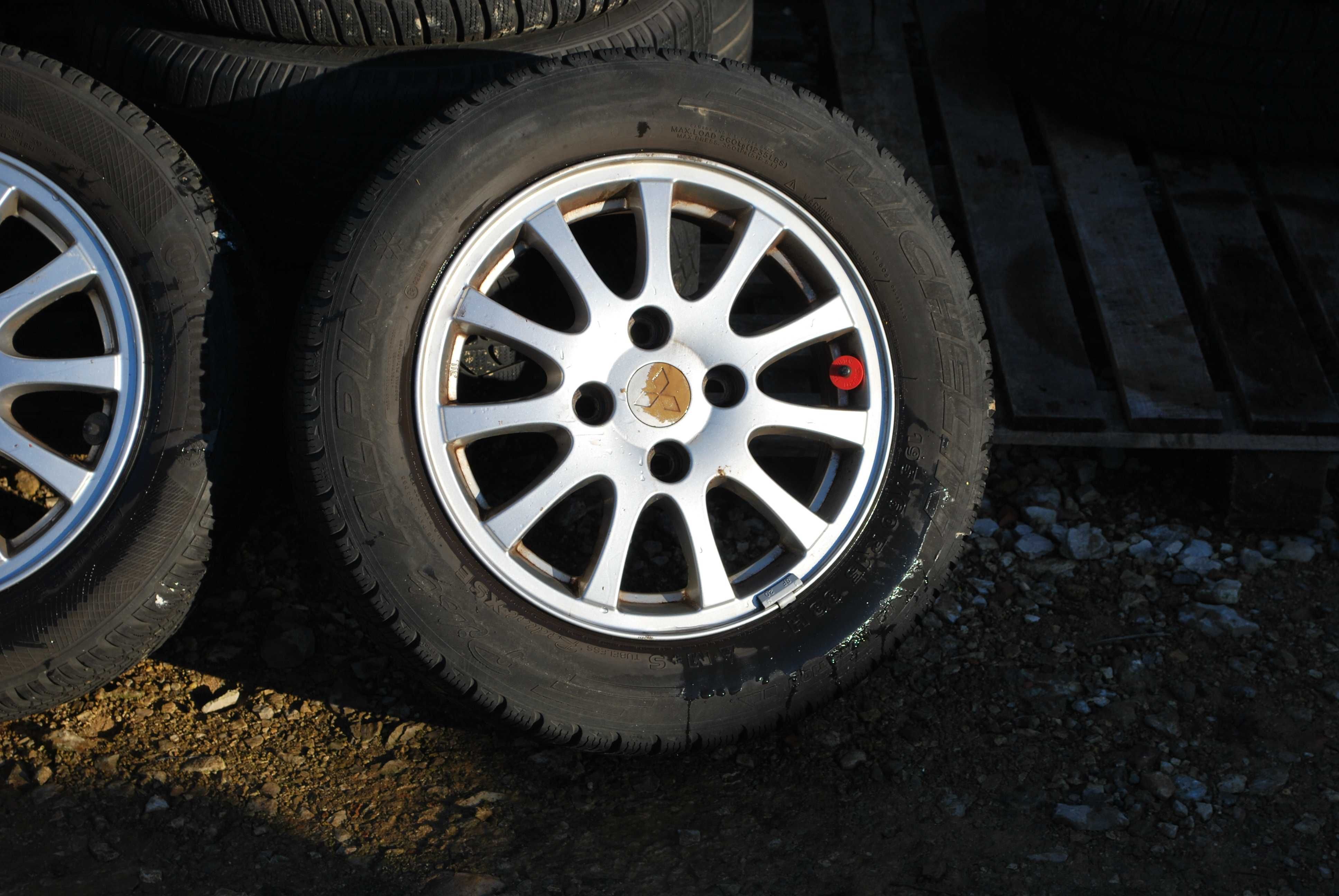 Koła 195/60 R15 4x114.3 Alufelgi + opony zimowe Mitsubishi Carisma