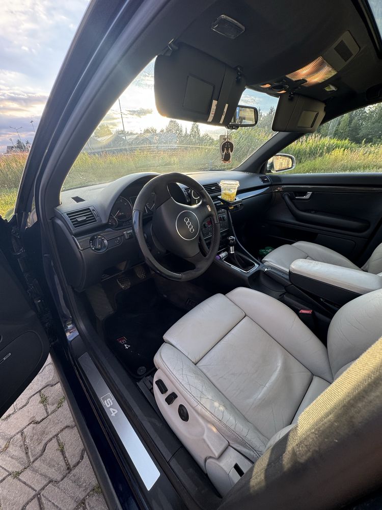 Audi s4 b6 4.2 v8 manual