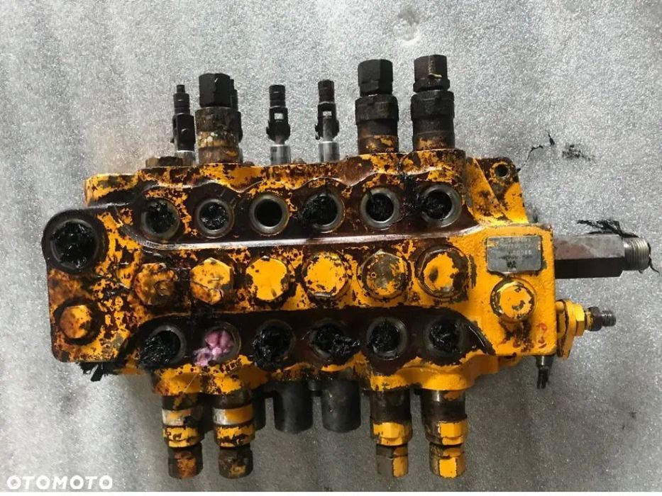 JCB 3cx Rozdzielacz - Tył