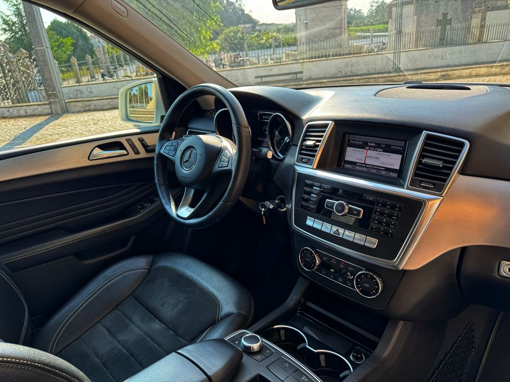 Mercedes-Benz ML 250 CDI BlueTEC - Desde 397€ Mês