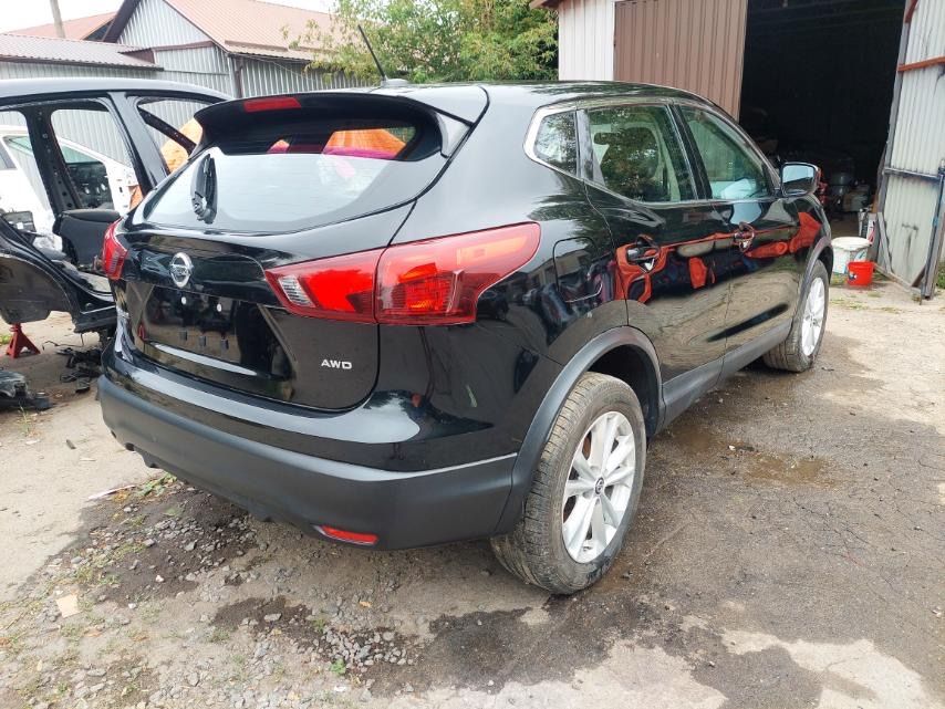 Продам задній бампер Nissan Rogue Sport 2017-2022 колір qab