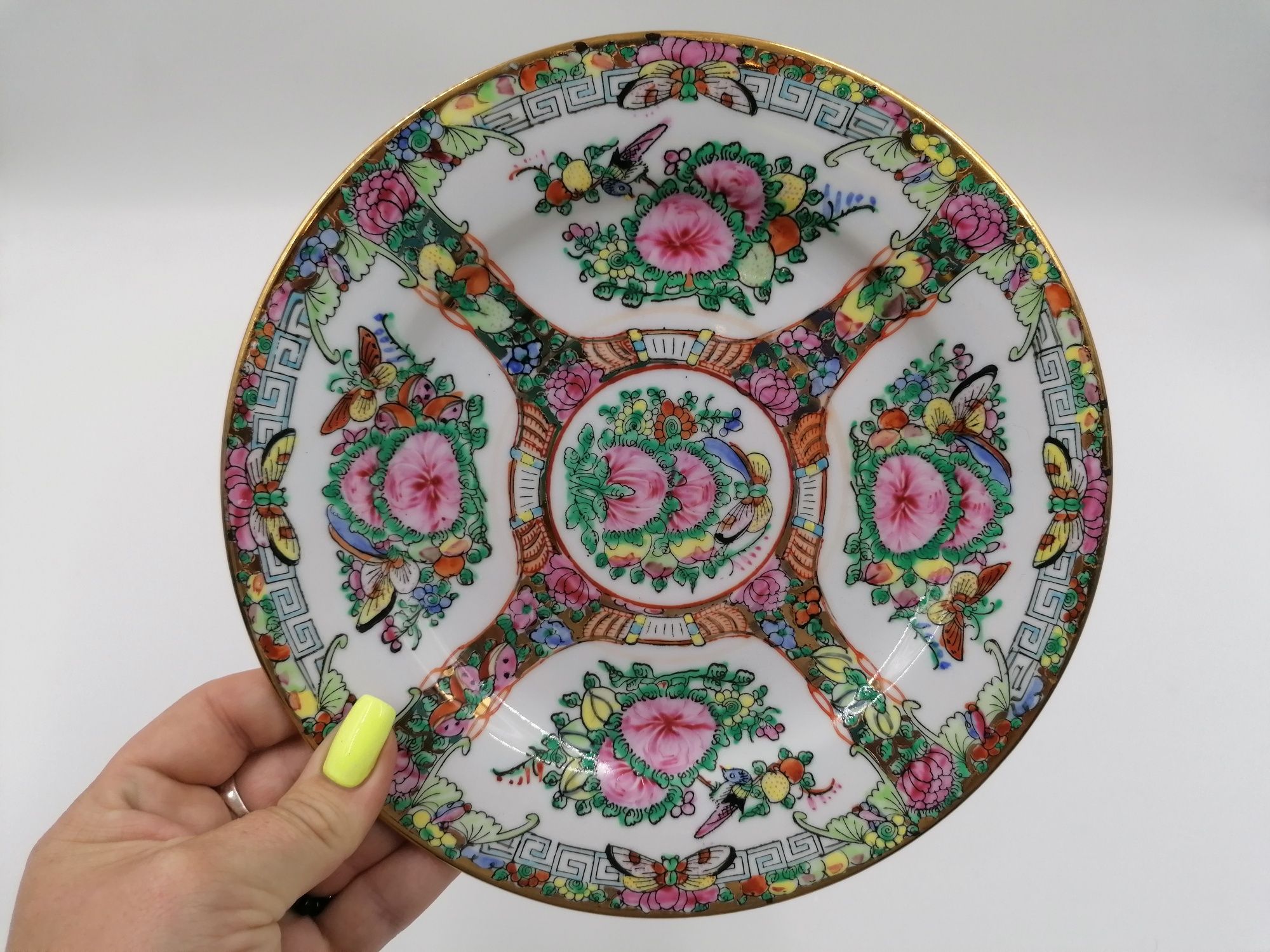 Ładny chiński ręcznie malowany talerz
