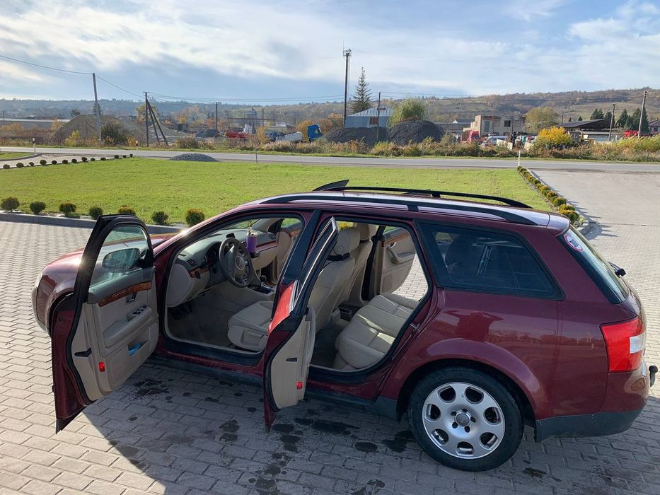 Продається Audi a4 b6 не розмитнена присутній хороший торг