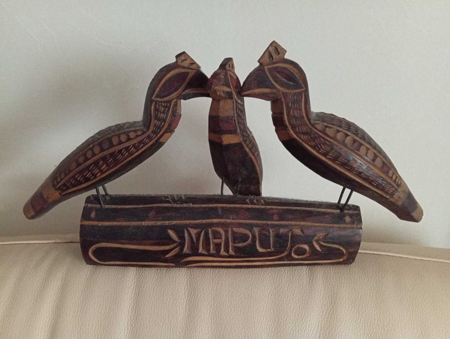 escultura em madeira ( artigo artesanal )